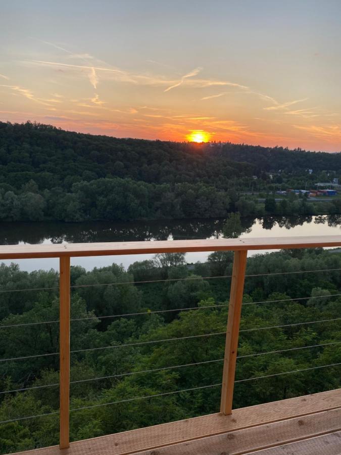 Chatka - A - Vyhlidka Nad Rekou Zdiby Buitenkant foto